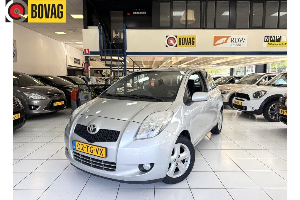 Toyota Yaris 1.3 VVTi Luna MMT Automaat Airco Bovag Garantie, Auto's, Automaat, Stof, 750 kg, 4 cilinders