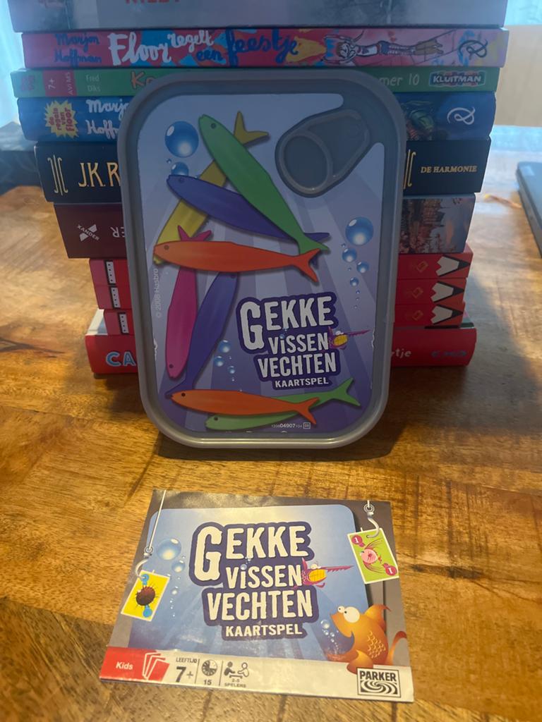 Gekke Vissen Vechten Kaartspel in blik, Een of twee spelers, Ophalen of Verzenden, Gebruikt