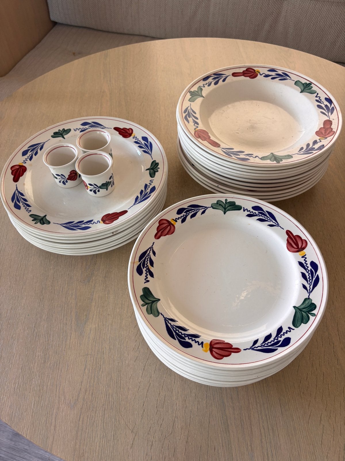 Boch Boerenbont servies: diner-, ontbijt- en diepe borden, Ophalen