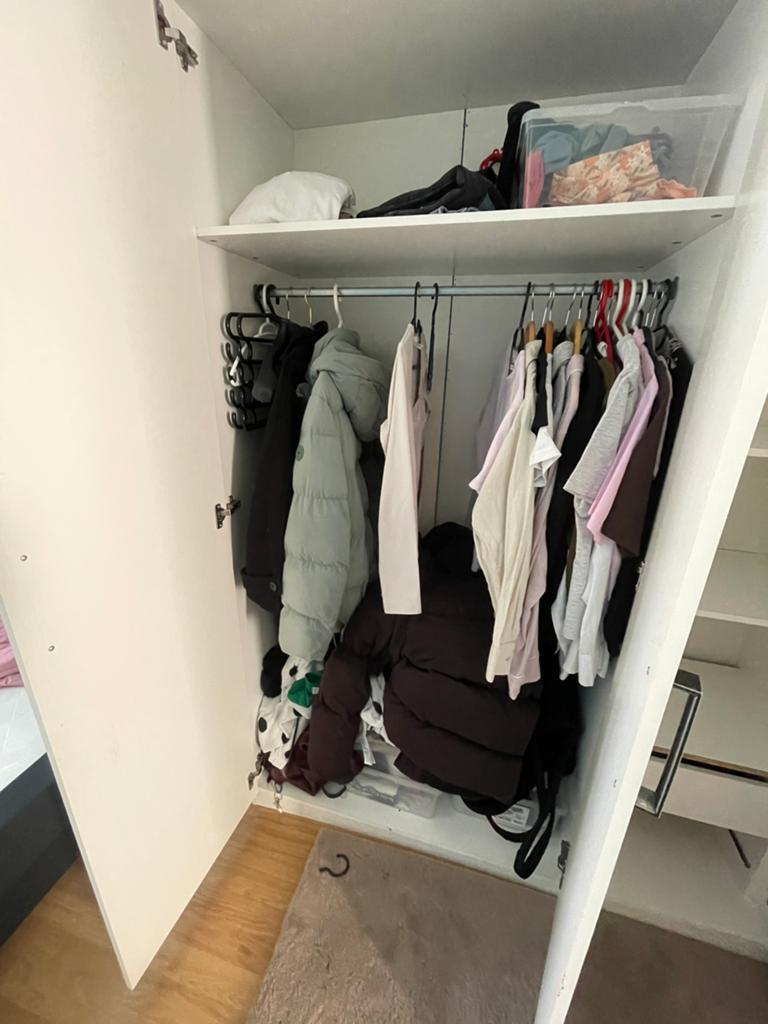 Kast en bed gratis, Ophalen of Verzenden, Zo goed als nieuw, 50 tot 75 cm, 100 tot 150 cm
