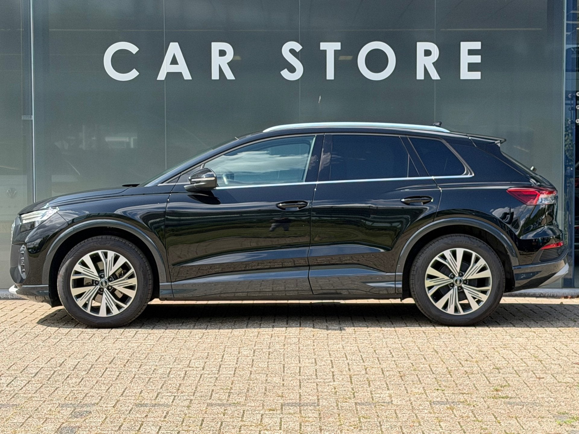 Audi Q4 e-tron Launch edition Advanced 55 kWh SOH 91,17%Stoe, Auto's, Dealer onderhouden, Zwart, 1865 kg, Origineel Nederlands
