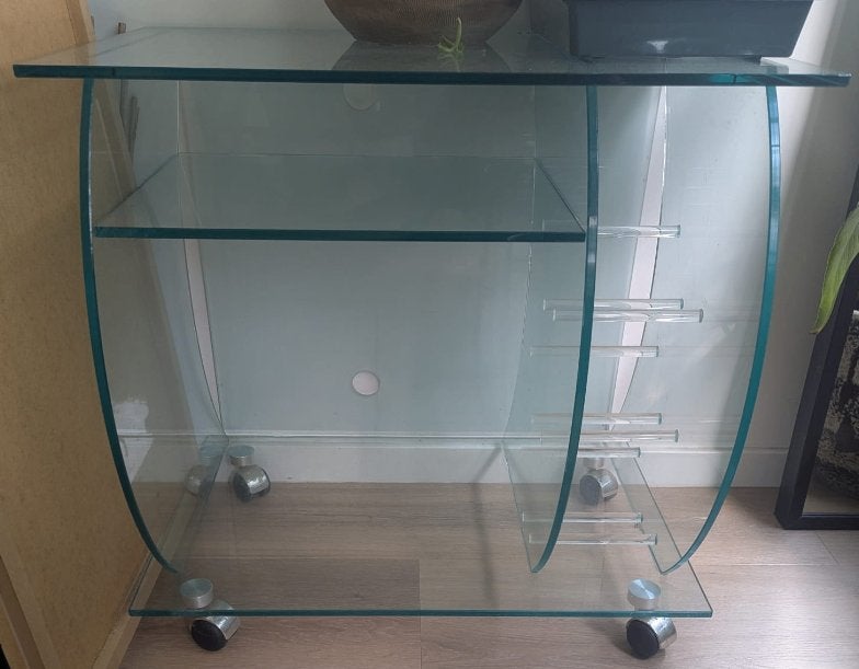 Glazen audio / TV-meubel op wielen, Gebruikt, Glas, 75 cm of meer, Overige vormen
