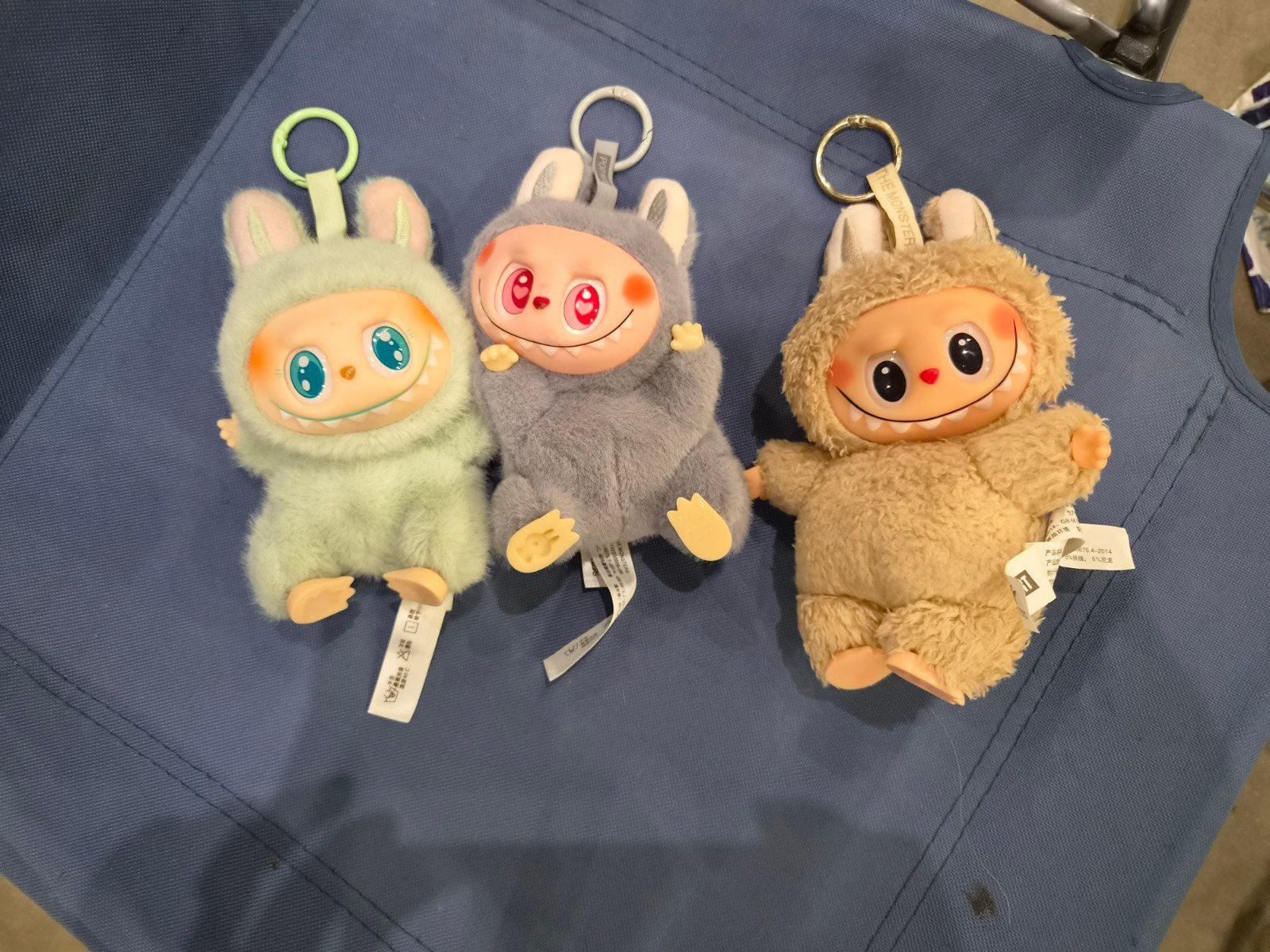 Te koop 3 pop mart labubu sleutelhangers, Verzamelen, Ophalen of Verzenden, Knuffel of Figuurtje