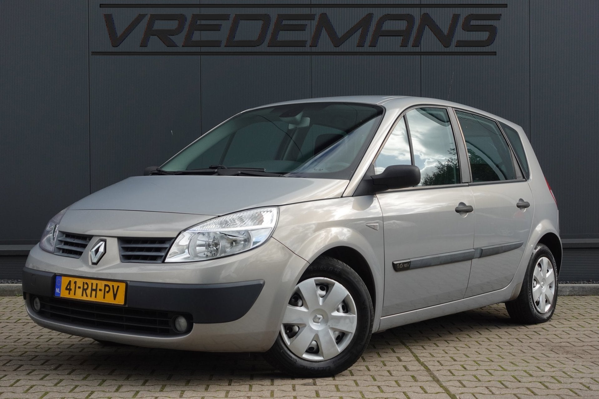 Renault Scénic 1.6-16V Privilège Comfort, Auto's, Voorwielaandrijving, Stof, Gebruikt, 1295 kg
