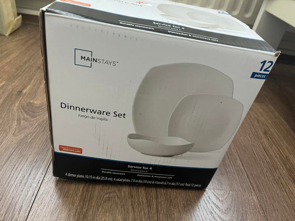 Servies 4 personen, Ophalen of Verzenden, Zo goed als nieuw, Porselein, Overige stijlen