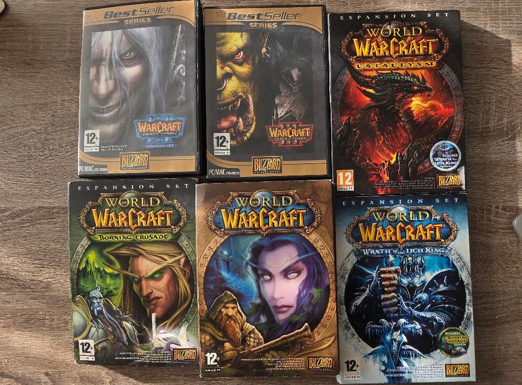 World of Warcraft boxen met boekjes!, Spelcomputers en Games, Games | Pc, Online, Gebruikt, 1 speler, Ophalen of Verzenden