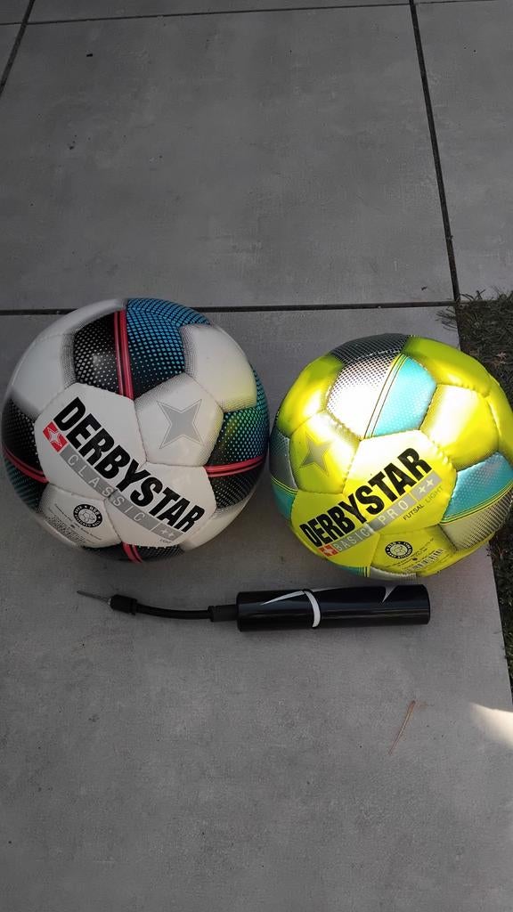 Derbystar voetbal en zaalvoetbal met ballenpomp, Ophalen of Verzenden