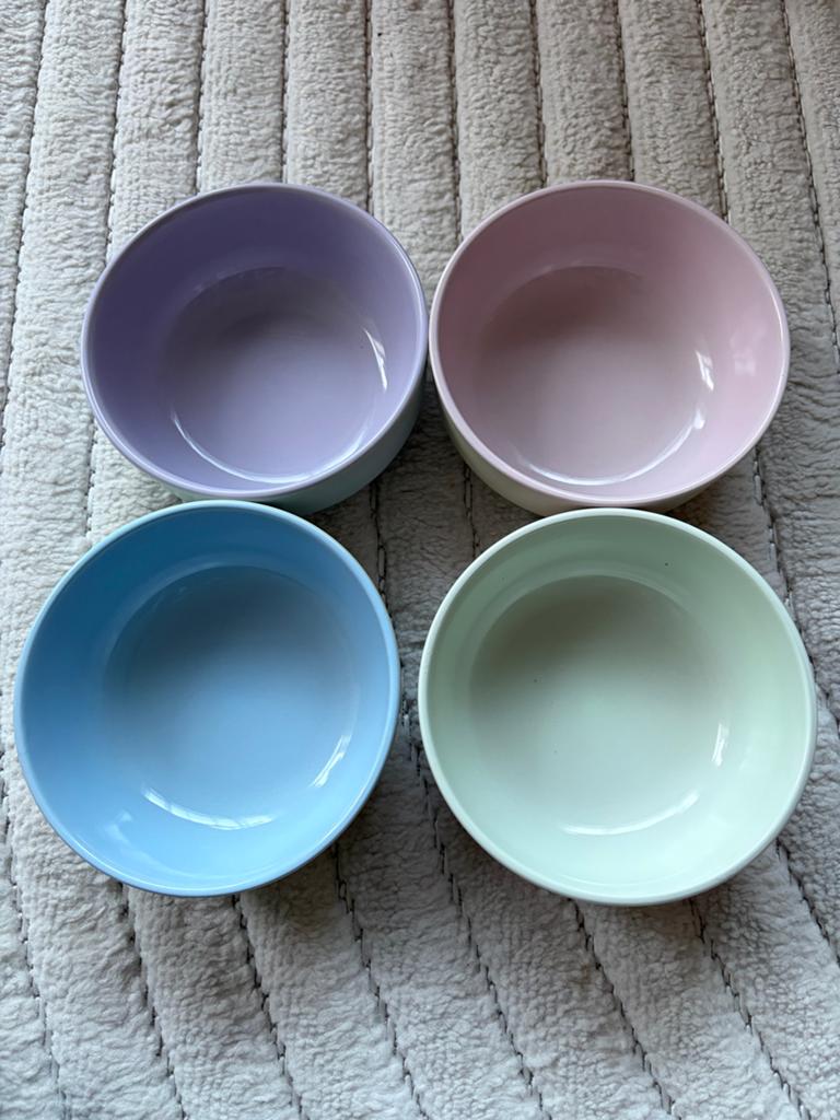4x Mila pastelkleurige kommen, Keramiek, Ophalen of Verzenden, Zo goed als nieuw, Kom(men)