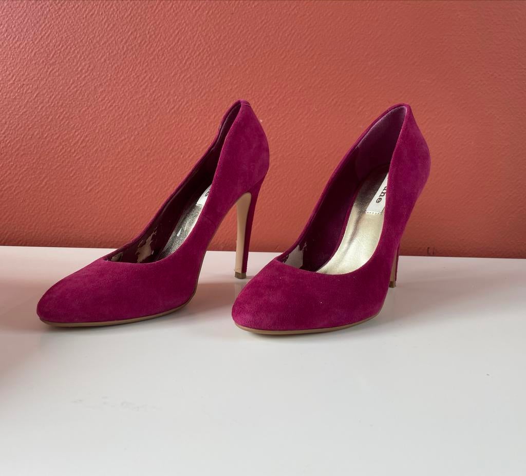 Dune fuchsia suède pumps, Kleding | Dames, Schoenen, Ophalen of Verzenden, Gedragen, Overige kleuren, Pumps