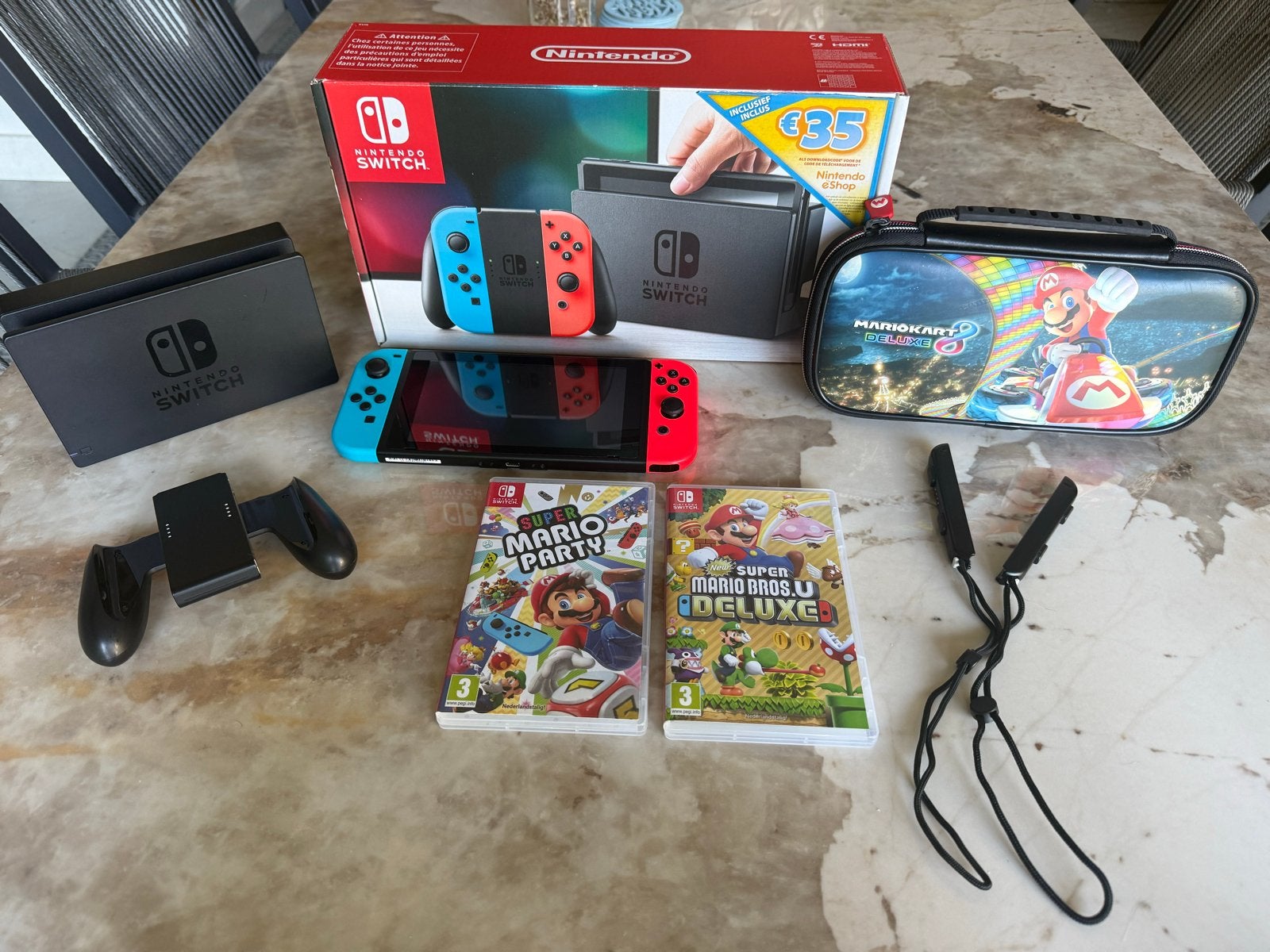 Nintendo Switch met 2 spellen en accessoires, 1 speler, Eén computer, Ophalen of Verzenden, Zo goed als nieuw
