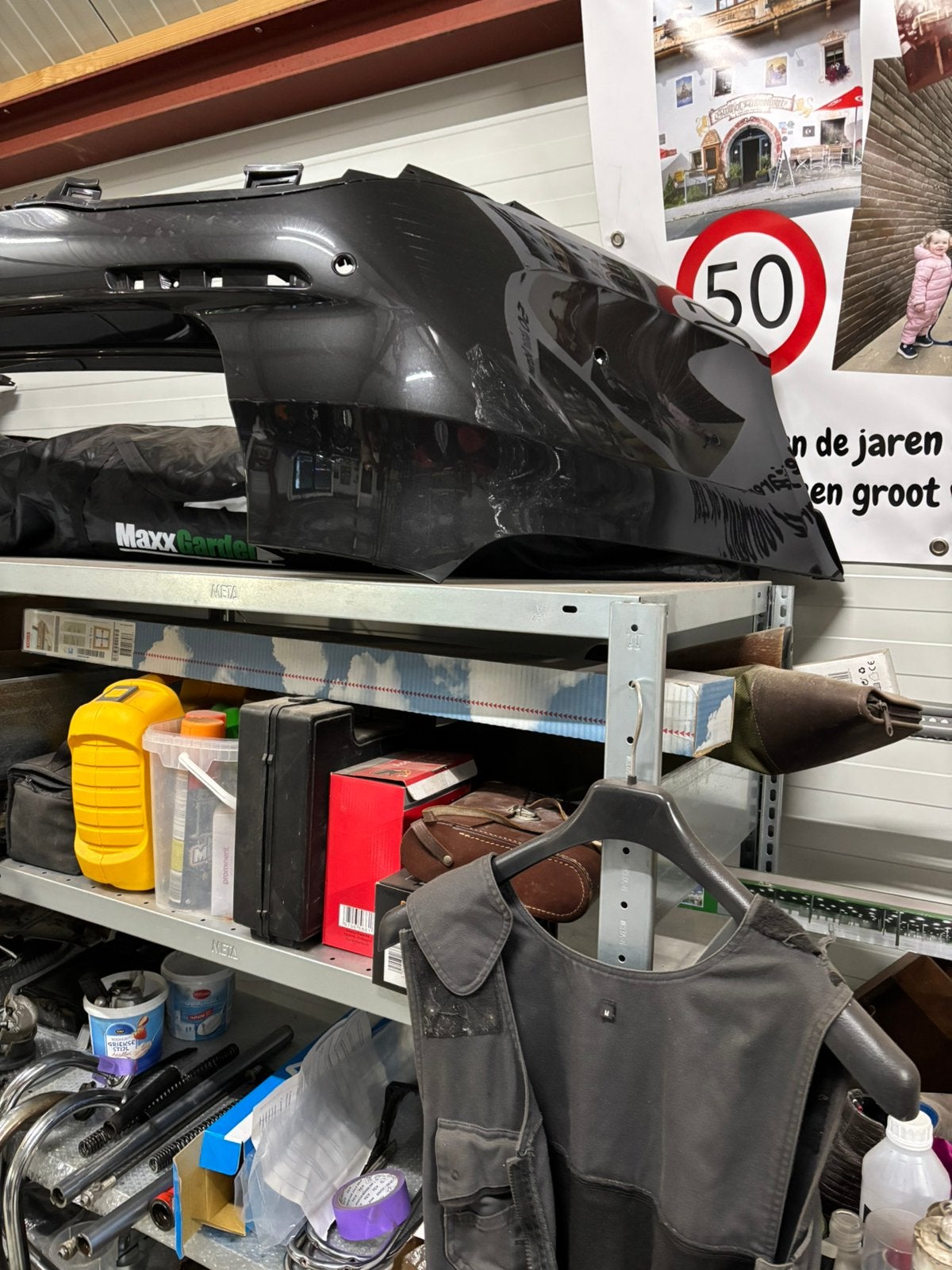 Te koop achterbumper voor een plug in mercedes e300e station, Ophalen of Verzenden, Achter, Bumper