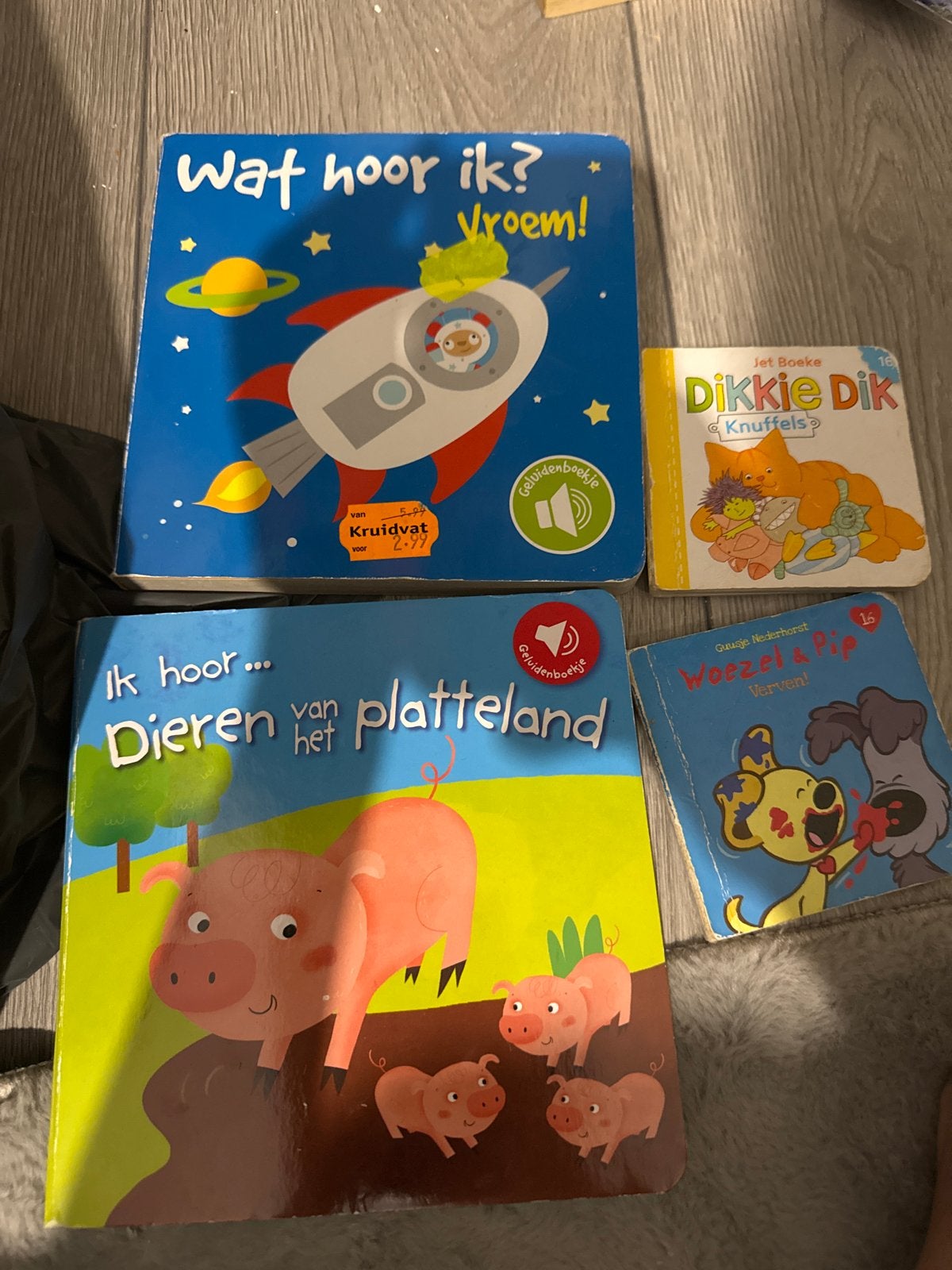 Leuke kinderboeken: Geluidenboekjes, Dikkie Dik, Woezel & Pi, Boeken, Kinderboeken | Baby's en Peuters, Zo goed als nieuw, 1 tot 2 jaar