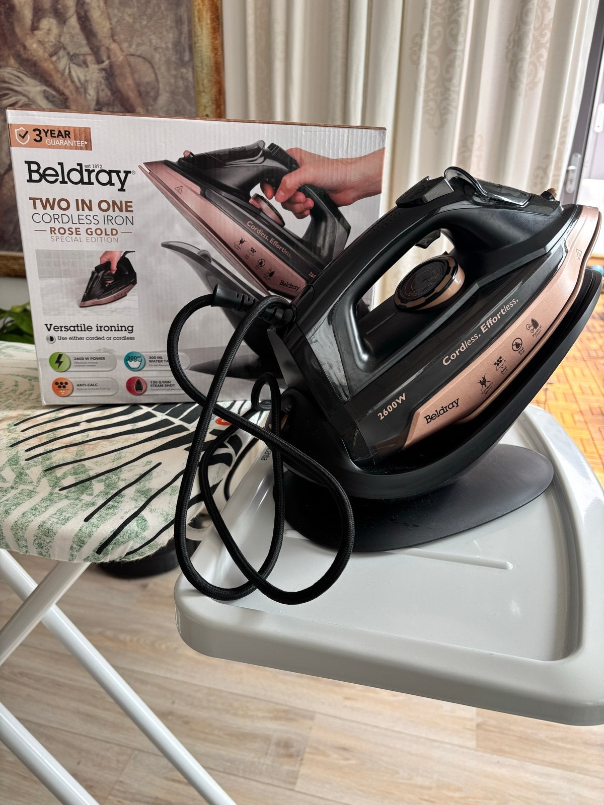 Beldray Draadloos Stoomstrijkijzer Roségoud 2600W, Verzenden, Zo goed als nieuw, Draadloos strijkijzer