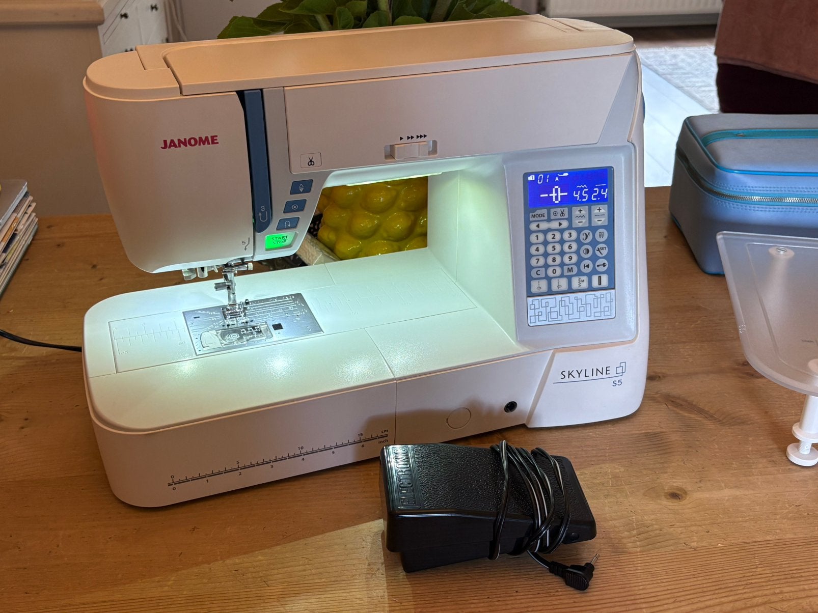 Janome Skyline S5 Naai-Quiltmachine compleet, Ophalen, Zo goed als nieuw, Naaimachine, Janome