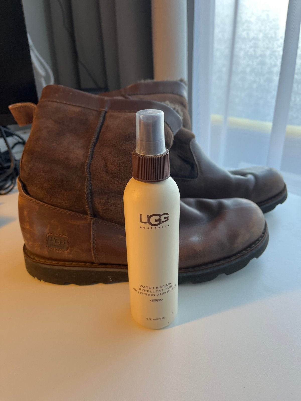 Uggs laarzen - Gedragen, nog in goede staat, Kleding | Dames, Ophalen of Verzenden, Gedragen, Bruin, Lage of Enkellaarzen