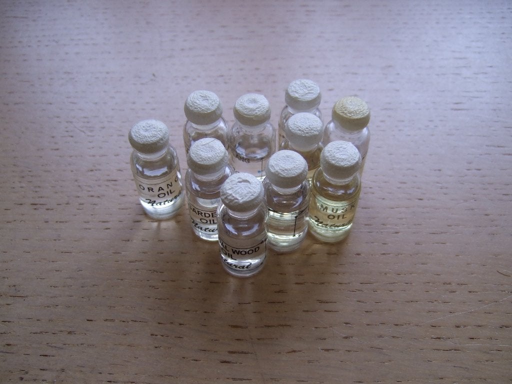 10 parfumflesjes met inhoud, Verzamelen, Ophalen of Verzenden