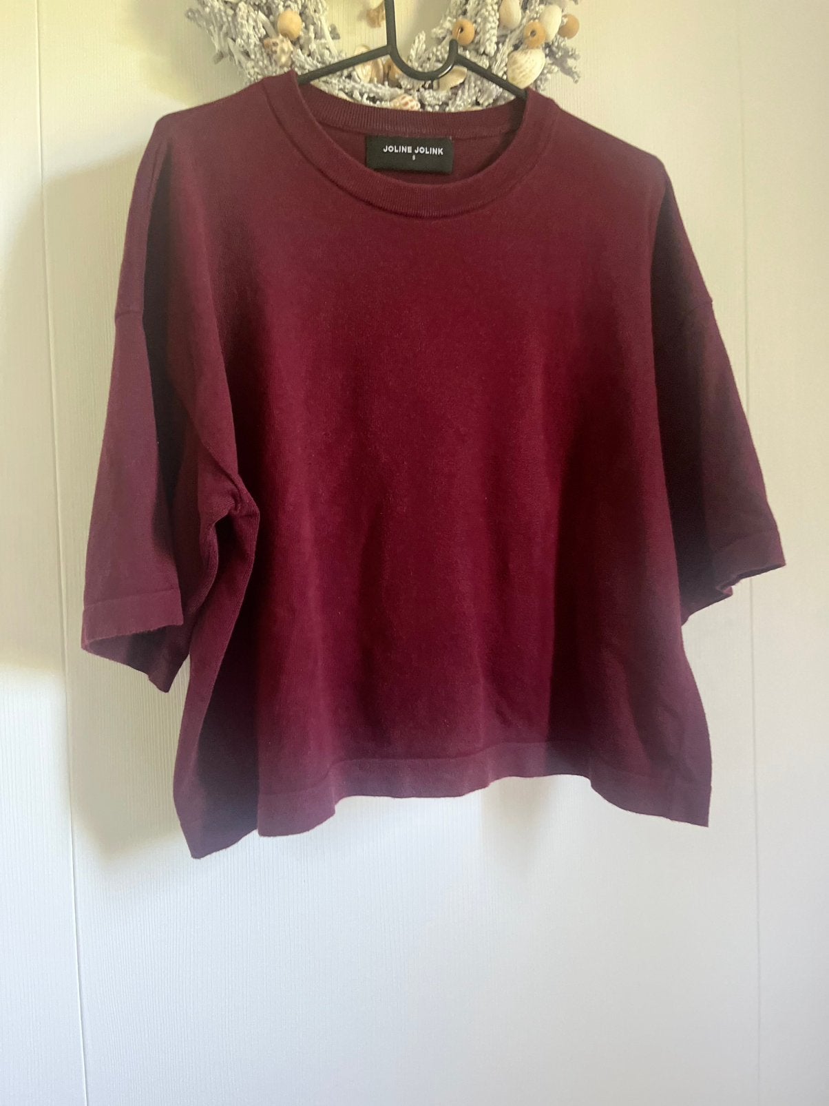 Joline Jolink damestop Dose wijnrood S, Kleding | Dames, Tops, Zo goed als nieuw, Maat 38/40 (M), Rood, Korte mouw, Ophalen of Verzenden