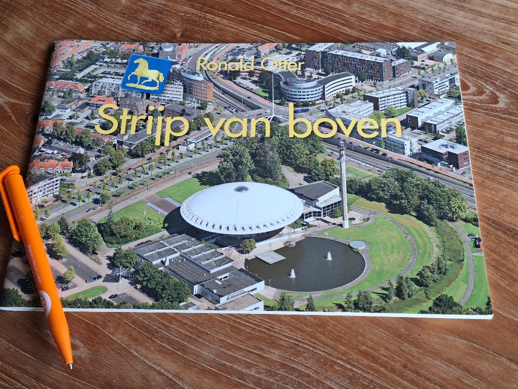Strijp van Boven - Ronald Gorter (Eindhoven), Boeken, 20e eeuw of later, Ophalen of Verzenden, Zo goed als nieuw, Ronald Gorter
