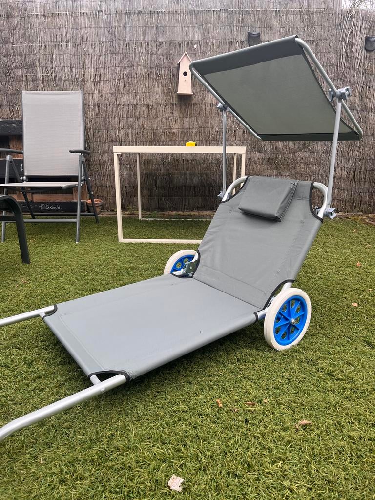 Nieuwe verrijdbare strandstoel met zonnekap, Ophalen, Nieuw