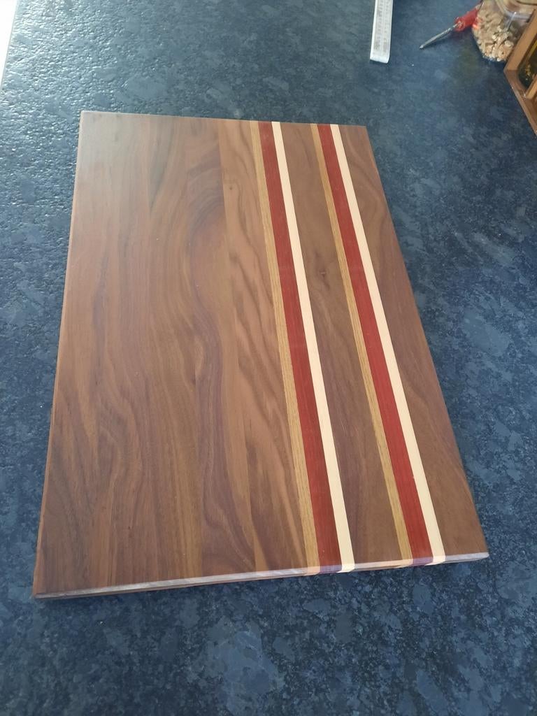Prachtige notenhouten snijplank met uniek streepdesign, Ophalen, Hout, Snij-/serveerplank, Nieuw