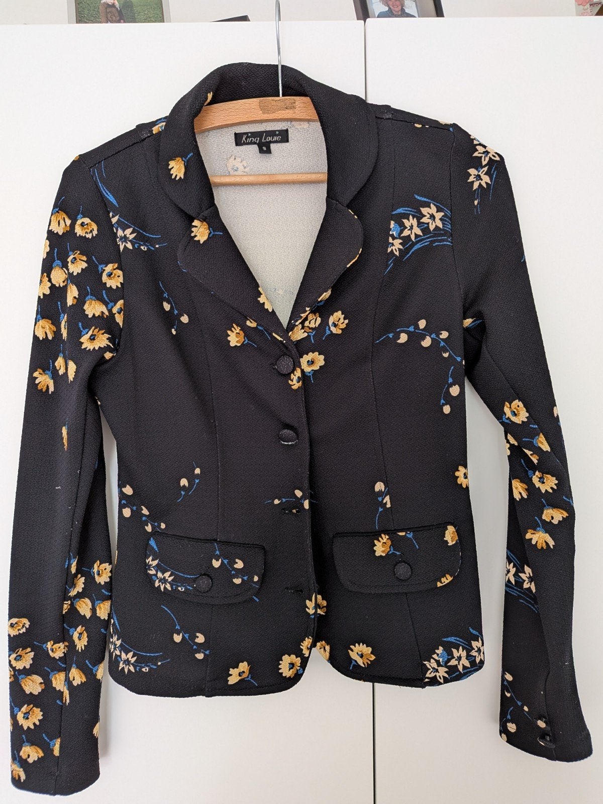 King Louie Blazer met bloemenprint - Maat S, Kleding | Dames, Zwart, Ophalen of Verzenden, Zo goed als nieuw, Jasje