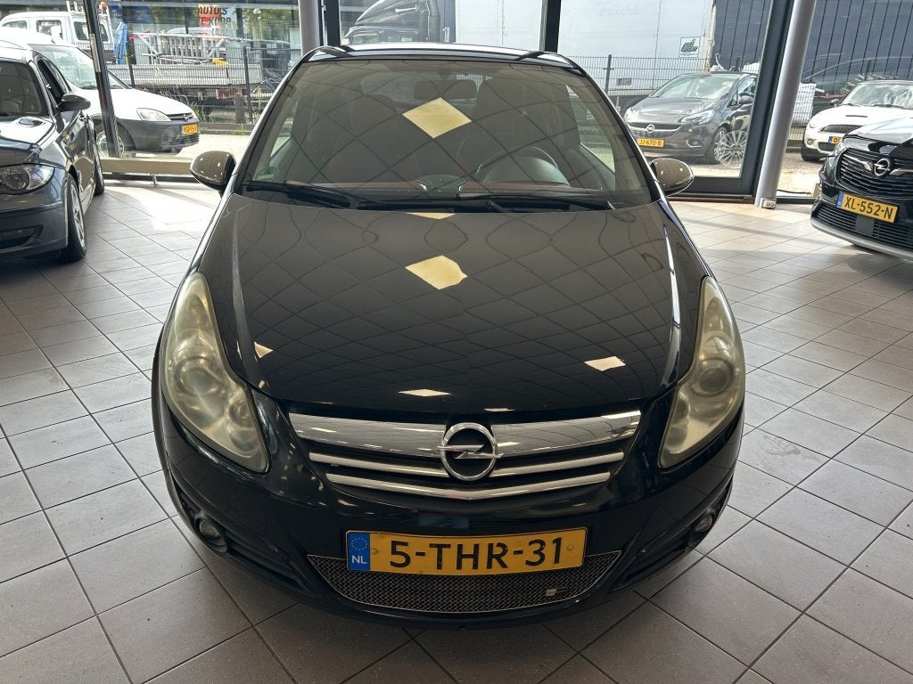 Opel Corsa 1.2-16V Sport Airco APK 10-27 BJ 2008 !, 450 kg, Verwarmde buitenspiegels, 1229 cc, Zwart