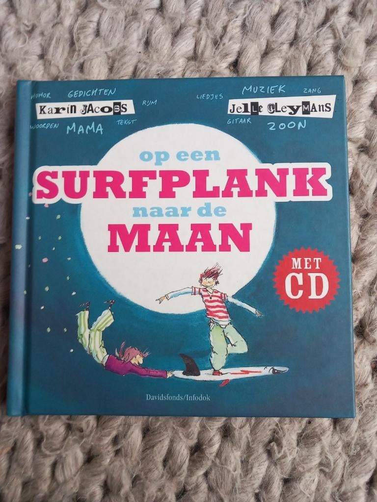 Kate Jacobs - Op een surfplank naar de maan (met cd)., Ophalen of Verzenden, Zo goed als nieuw, Fictie algemeen