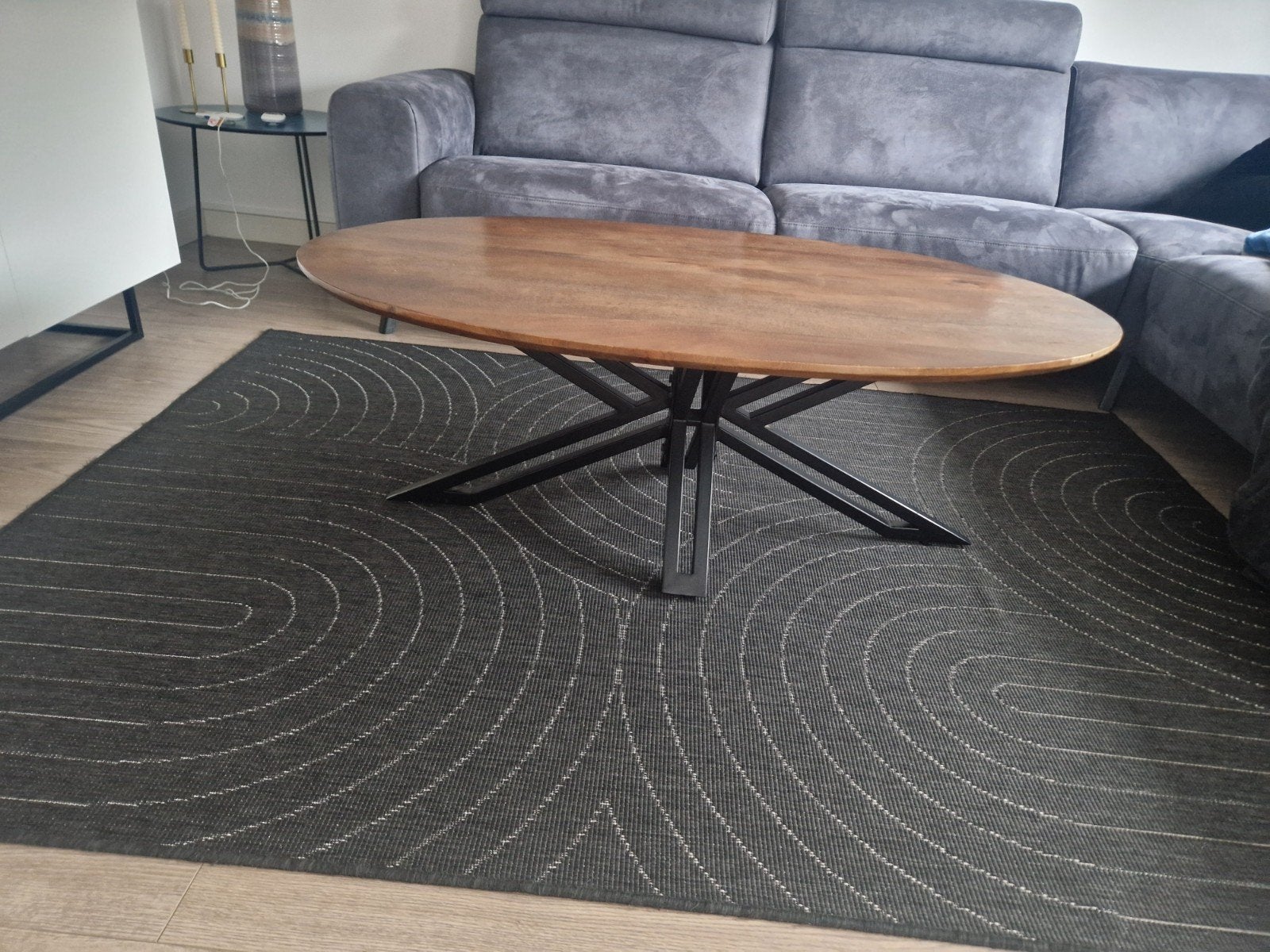 Ovale Mango houten Salontafel met Metalen Onderstel - 130x71, Huis en Inrichting, Gebruikt, 100 tot 150 cm, 50 tot 100 cm, Ovaal