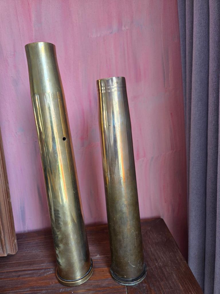 2 originele lege 40mm messing hulzen, Verzamelen, Ophalen, Landmacht, Duitsland, Hulzen of Bodemvondsten