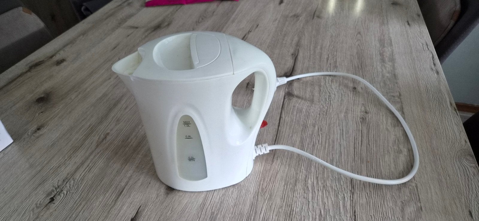 Witte waterkoker - Compact en functioneel, Ophalen of Verzenden, Gebruikt