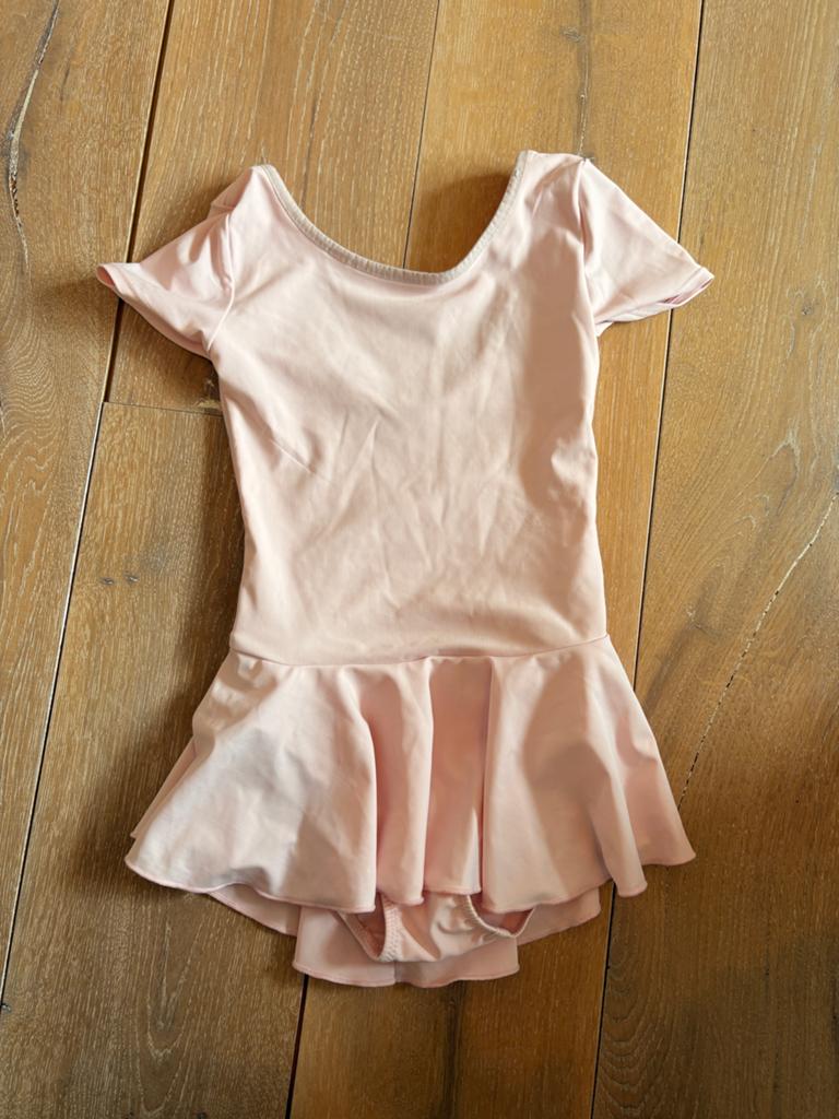 Roze balletpakje Decathlon, maat 8 jaar (valt kleiner), Sport en Fitness, Ballet, Ophalen, Zo goed als nieuw