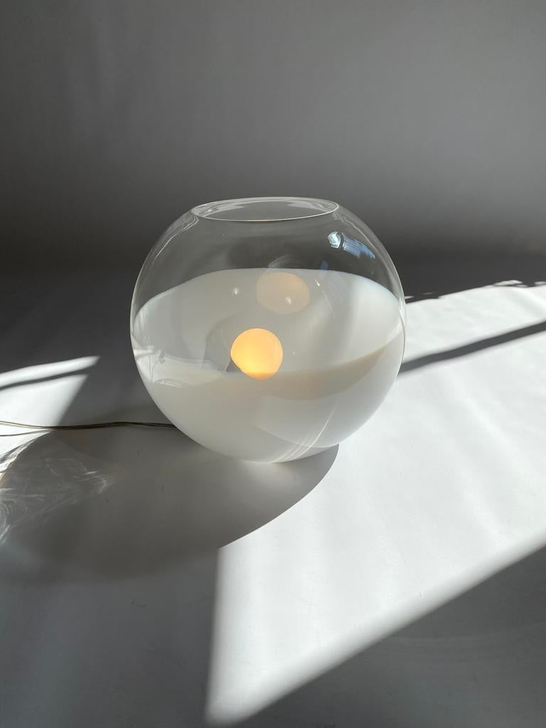 Ilu Di Vetro tafellamp melkglas, Ophalen, Zo goed als nieuw