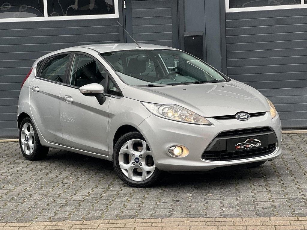 Ford Fiesta 1.4 Titanium *AIRCO*ELEKTRISCH PAKKET, Voorwielaandrijving, Stof, Gebruikt, Handgeschakeld