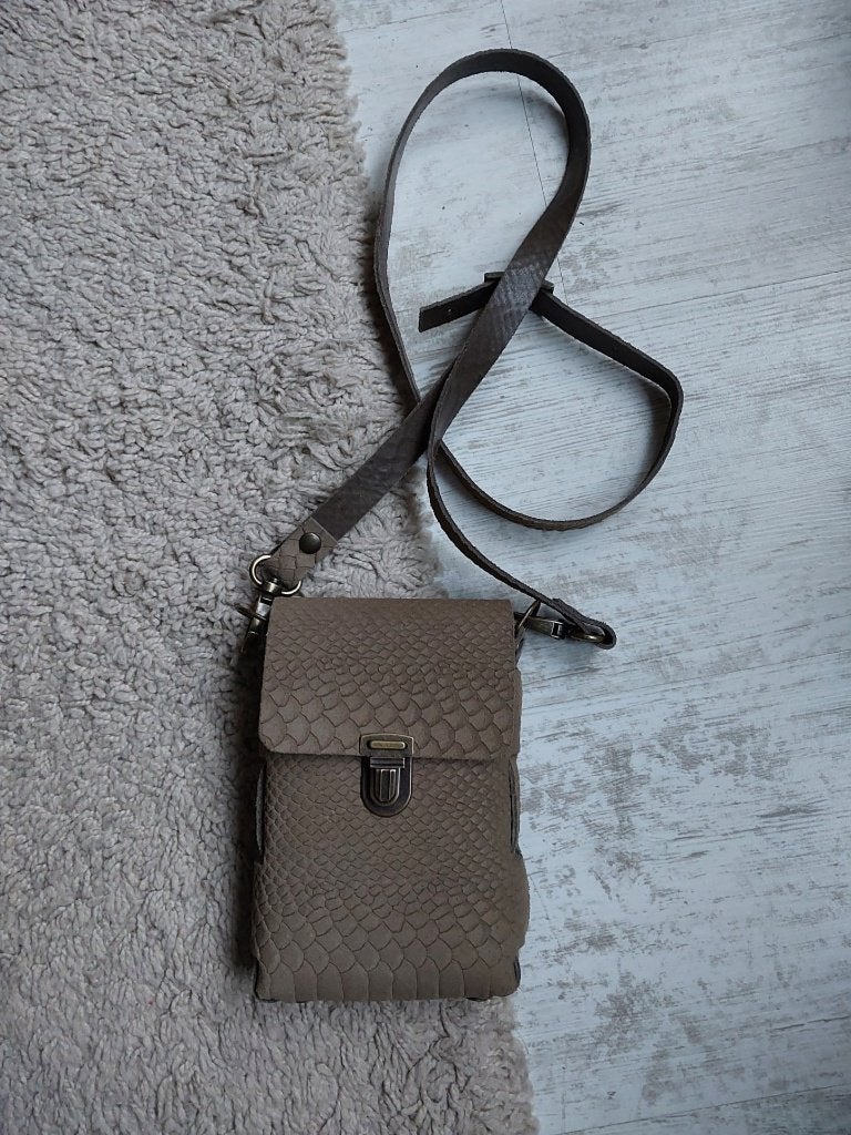 Elvy echt leren tasje, ZGAN, 10 euro, taupe en rood, Ophalen, Nieuw, Overige kleuren, Schoudertasje