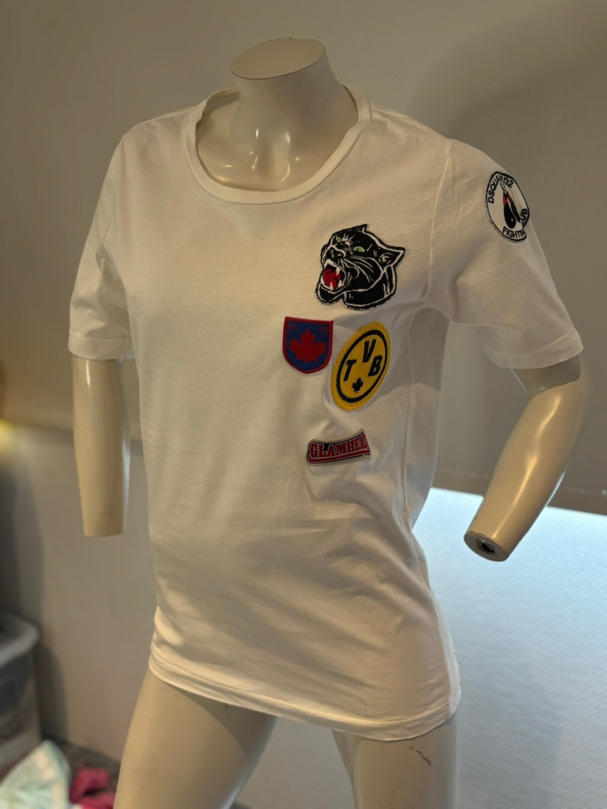 Dsquared2 shirt met emblemen maat m, Maat 38/40 (M), Wit, Ophalen of Verzenden, Zo goed als nieuw