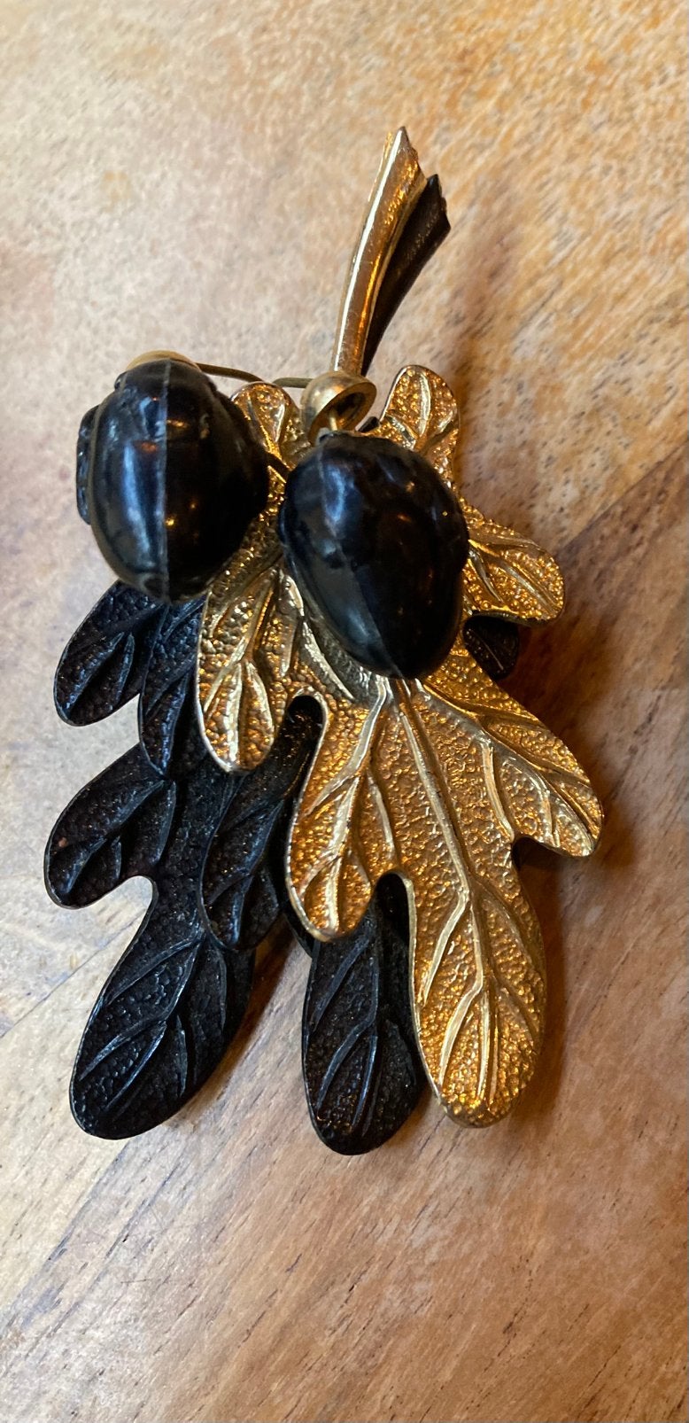 Broche eikenblad eikels, Ophalen