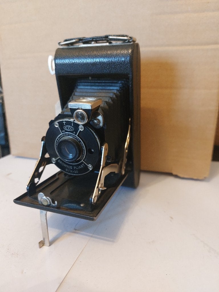 Vintage Kodak Brownie Pliant Six-20 vouwcamera+hoesje (10), Ophalen of Verzenden, Voor 1940, Fototoestel