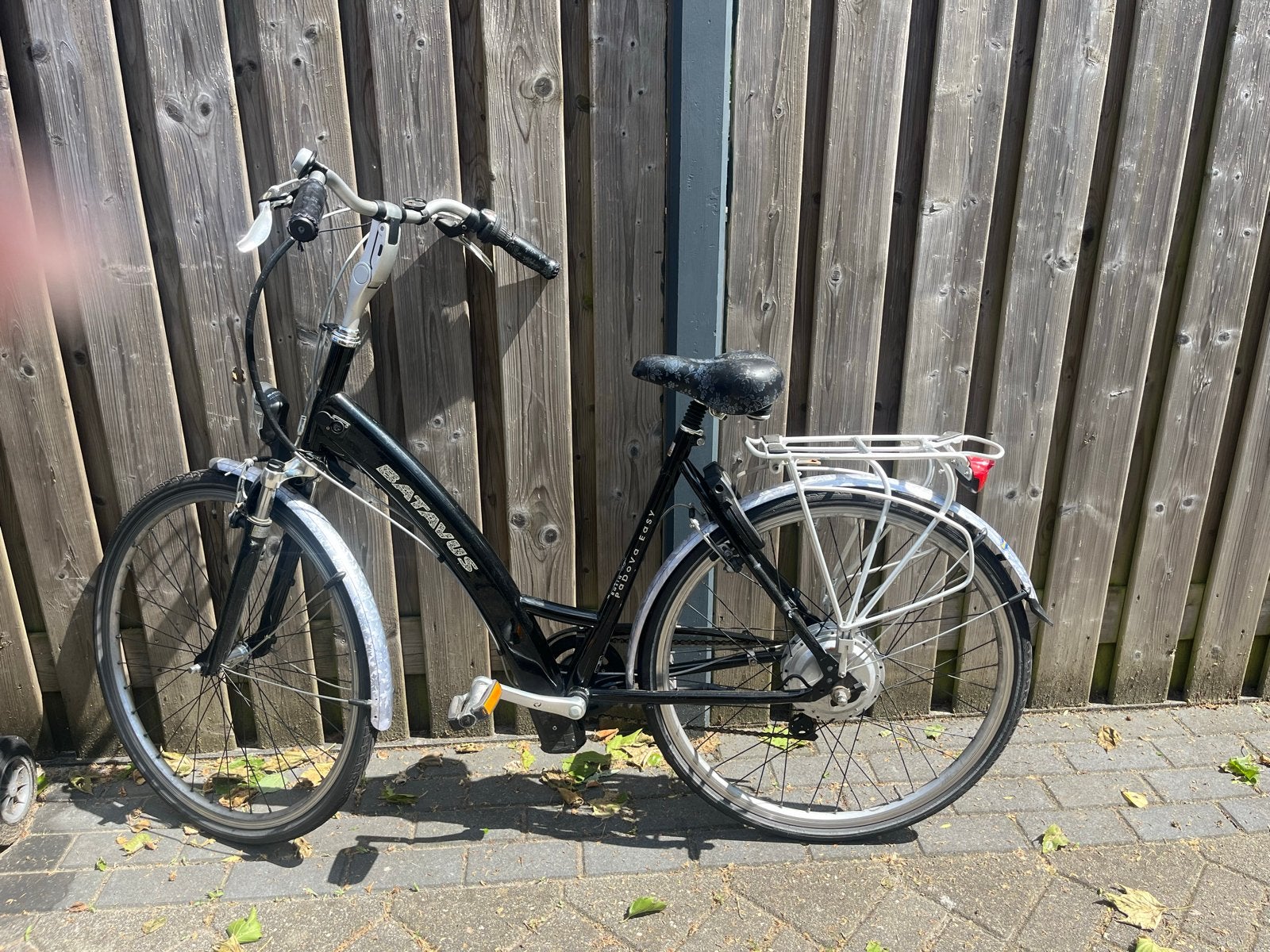 Elektrische fiets - defect klokje, batterij laadt op, Ophalen, Gebruikt, Minder dan 30 km per accu, Batavus