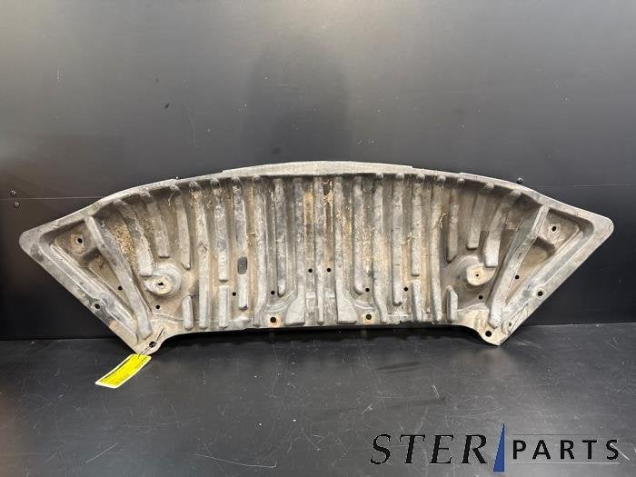 Bumper onderplaat van een Mercedes C-Klasse, Gebruikt, -, Ophalen of Verzenden, Bumper