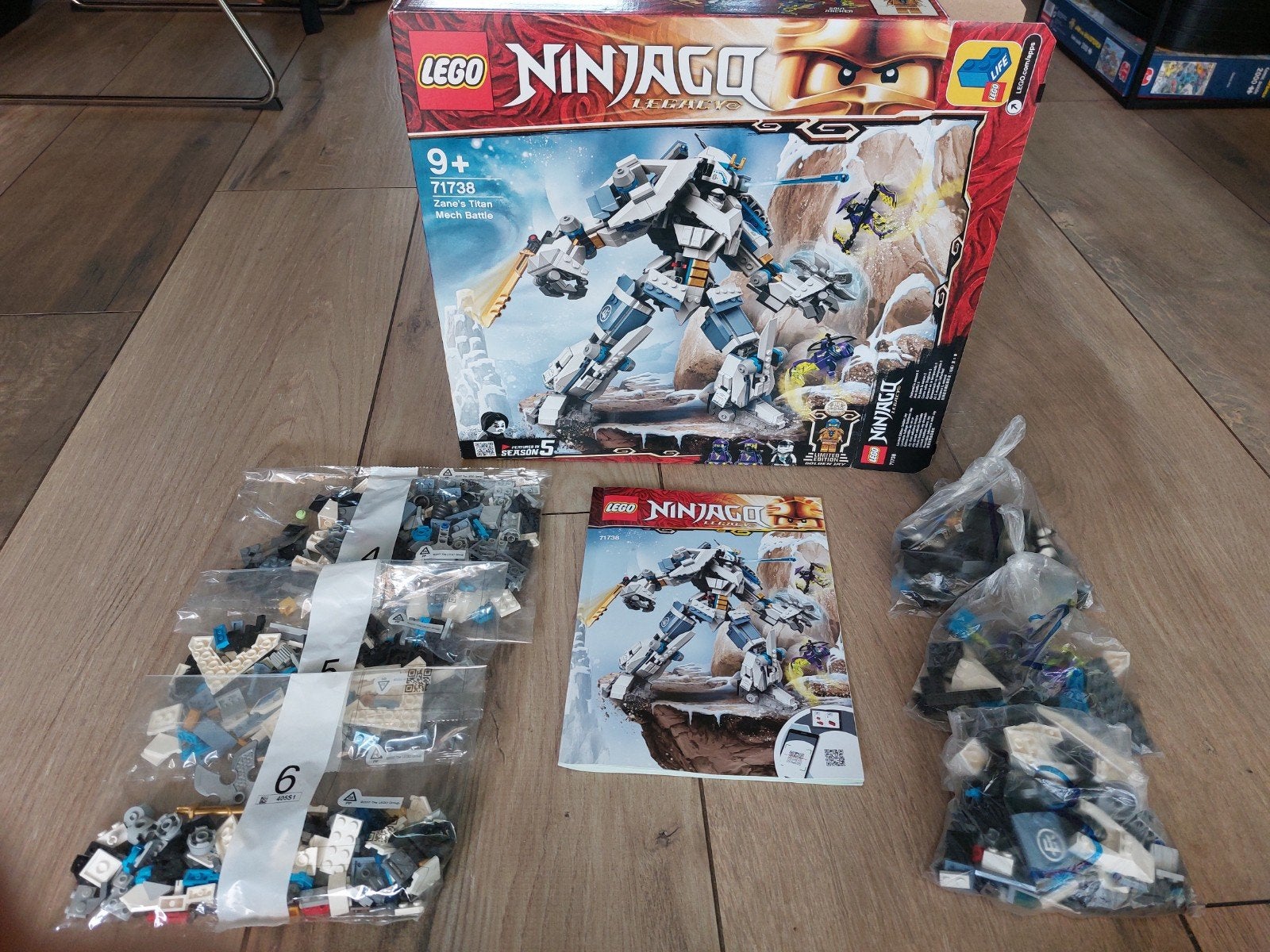 LEGO Ninjago Zane's Titan Mech Battle 71738 + Golden Jay, Lego, Ophalen of Verzenden, Zo goed als nieuw, Compleet