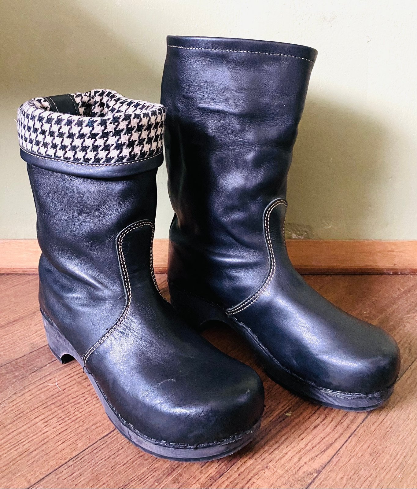 Sanita klomp met Pied de Poule, Kleding | Dames, Verzenden, Zo goed als nieuw, Zwart