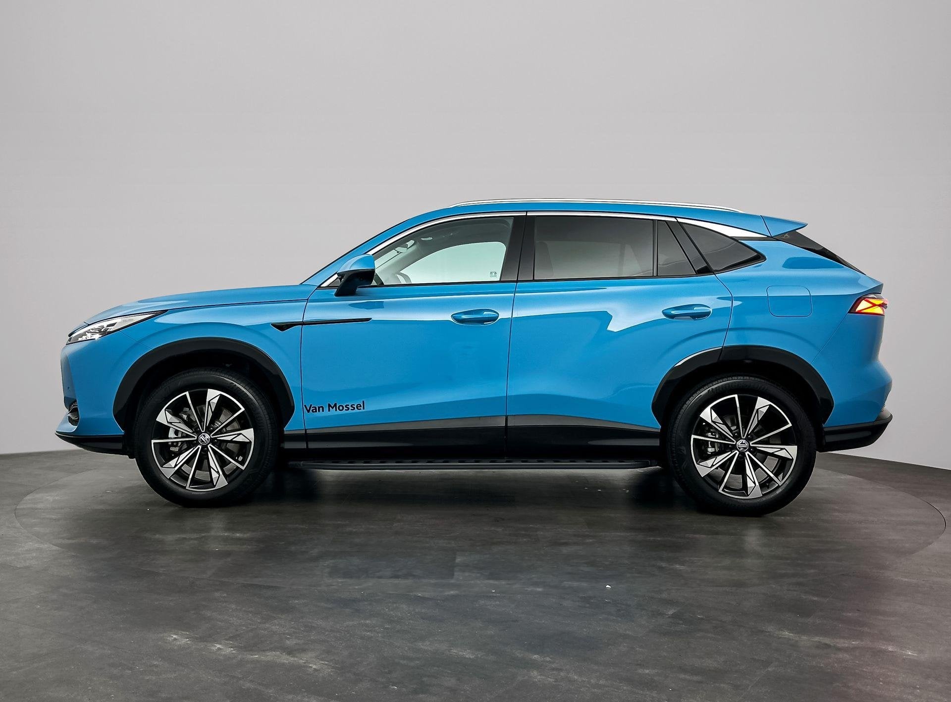 MG HS PHEV 1.5 272pk Aut. Luxury | 100km Electrisch | Navi |, Auto's, MG, 12 maanden, Stof, 4 cilinders, Blauw