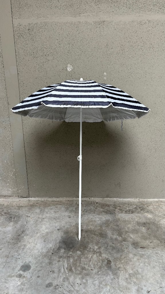 Zo goed als nieuwe strandparasol met draagtas, Ophalen, Kantelbaar, Zo goed als nieuw, Strandparasol