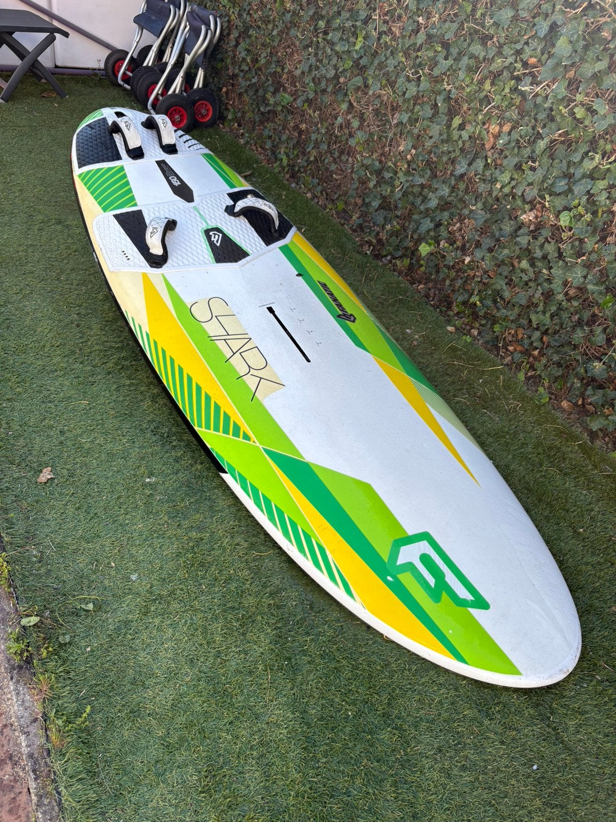 Fanatic Shark 150ltr in zeer goede staat/ trapeze /eckla kar, Watersport en Boten, Windsurfen, Ophalen, Gebruikt, Fanatic, Plank