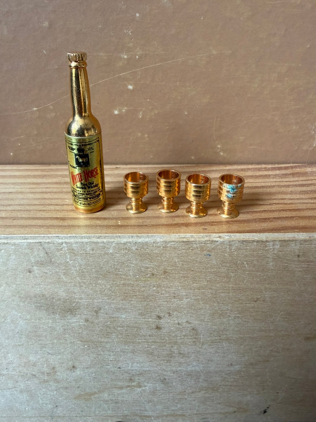 Fles 5cm + 4x glas 1.3cm (1 met oxidatie)  messing Zwaar!, Ophalen of Verzenden, Zo goed als nieuw, Poppenhuis