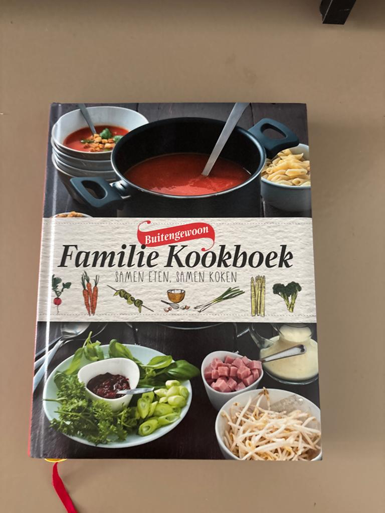 Buitengewoon Familie Kookboek: Samen Eten, Samen Koken, Boeken, Kookboeken, Ophalen of Verzenden, Zo goed als nieuw, Overige gebieden