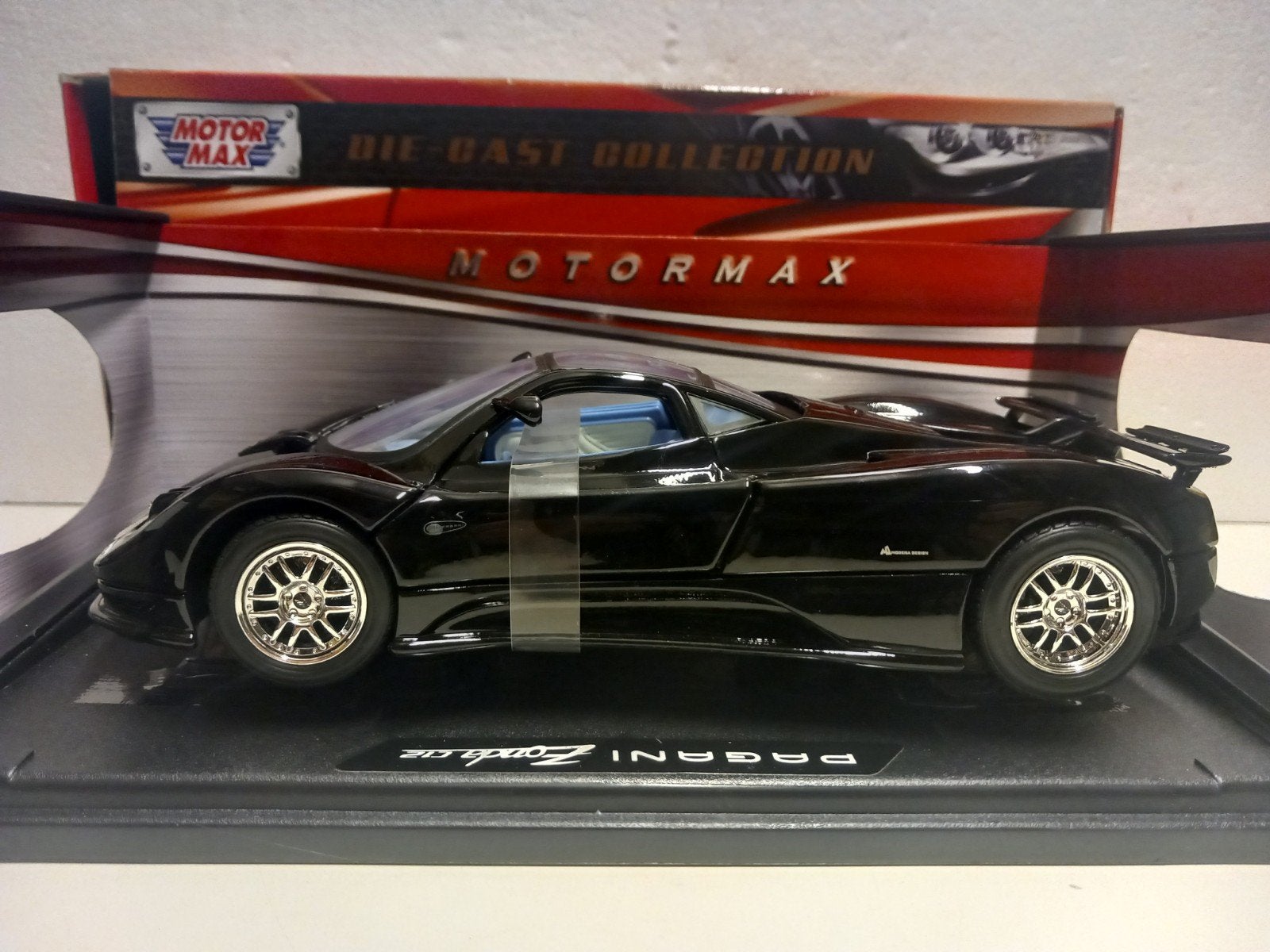 Pagani Zonda C12 zwart Motormax metal 1:18 KRD, Hobby en Vrije tijd, Modelauto's | 1:18, Ophalen of Verzenden, Zo goed als nieuw