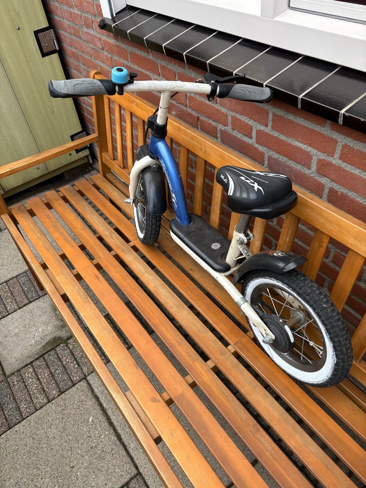 Lloopfiets blauw/wit - perfect voor jonge avonturiers, Ophalen, Gebruikt, Velgrem, 16 tot 20 inch