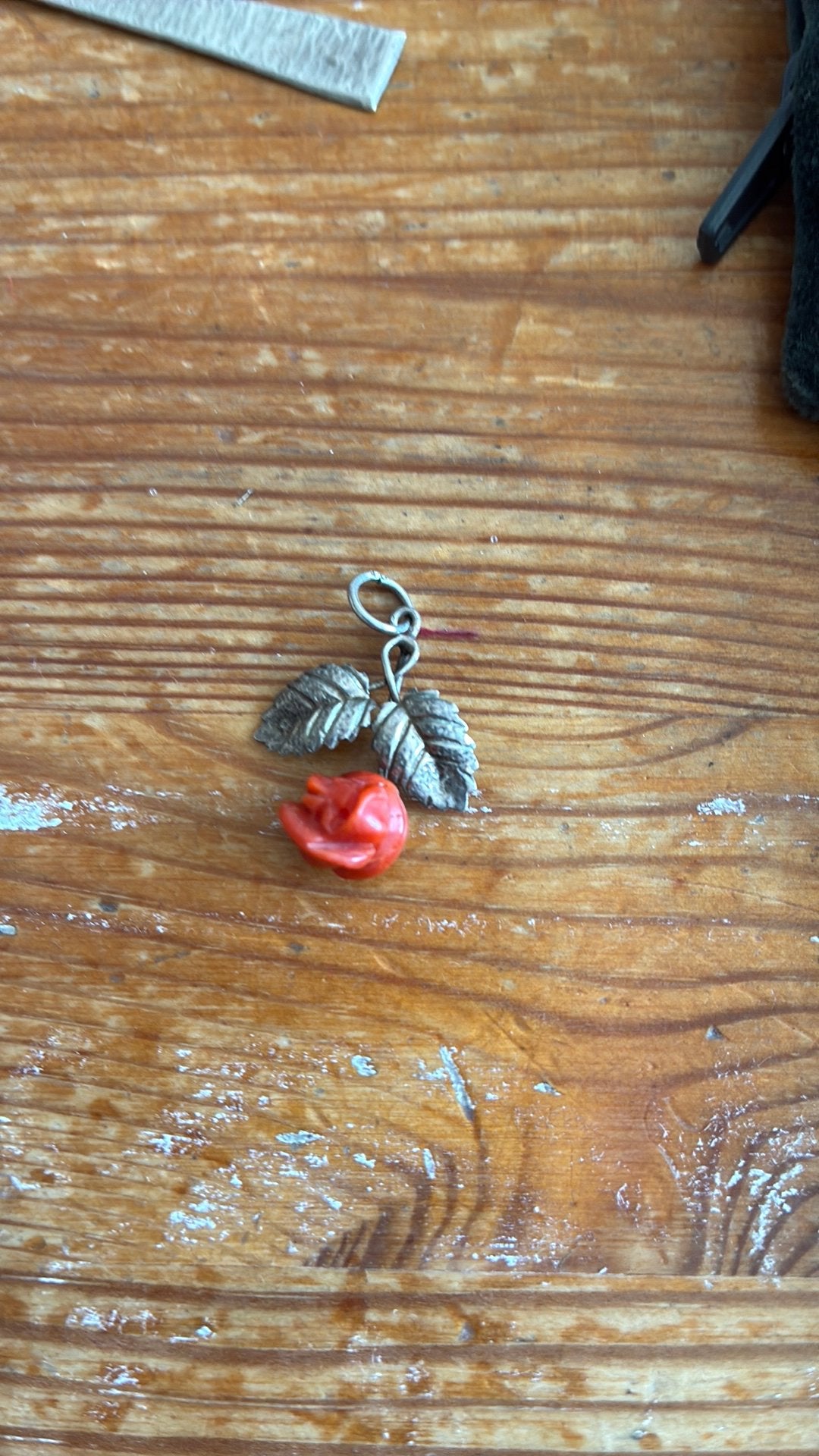 Vintage hanger zilver met koraal roosje, Ophalen of Verzenden, Zo goed als nieuw, Zilver, Overige merken