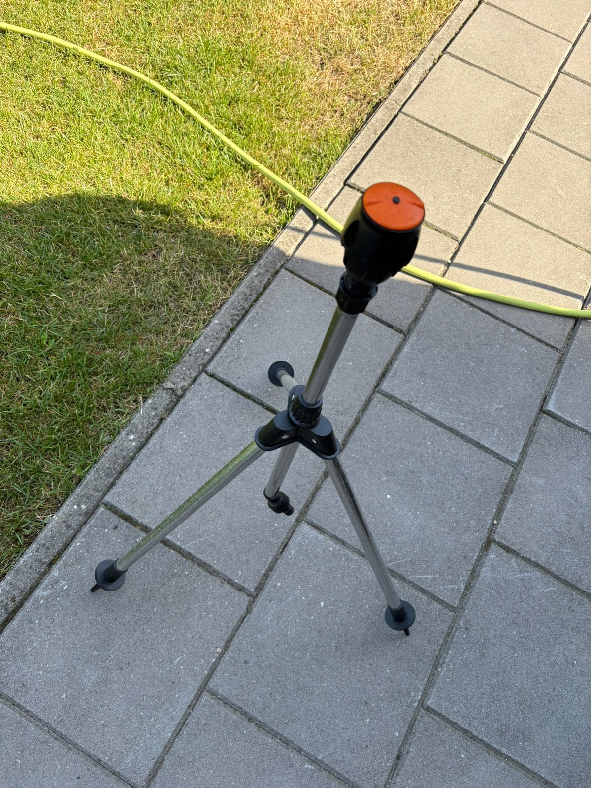 Sproeier op statief - Ideaal voor tuinbewatering, Tuin en Terras, Ophalen of Verzenden, Zo goed als nieuw, Sectorsproeier